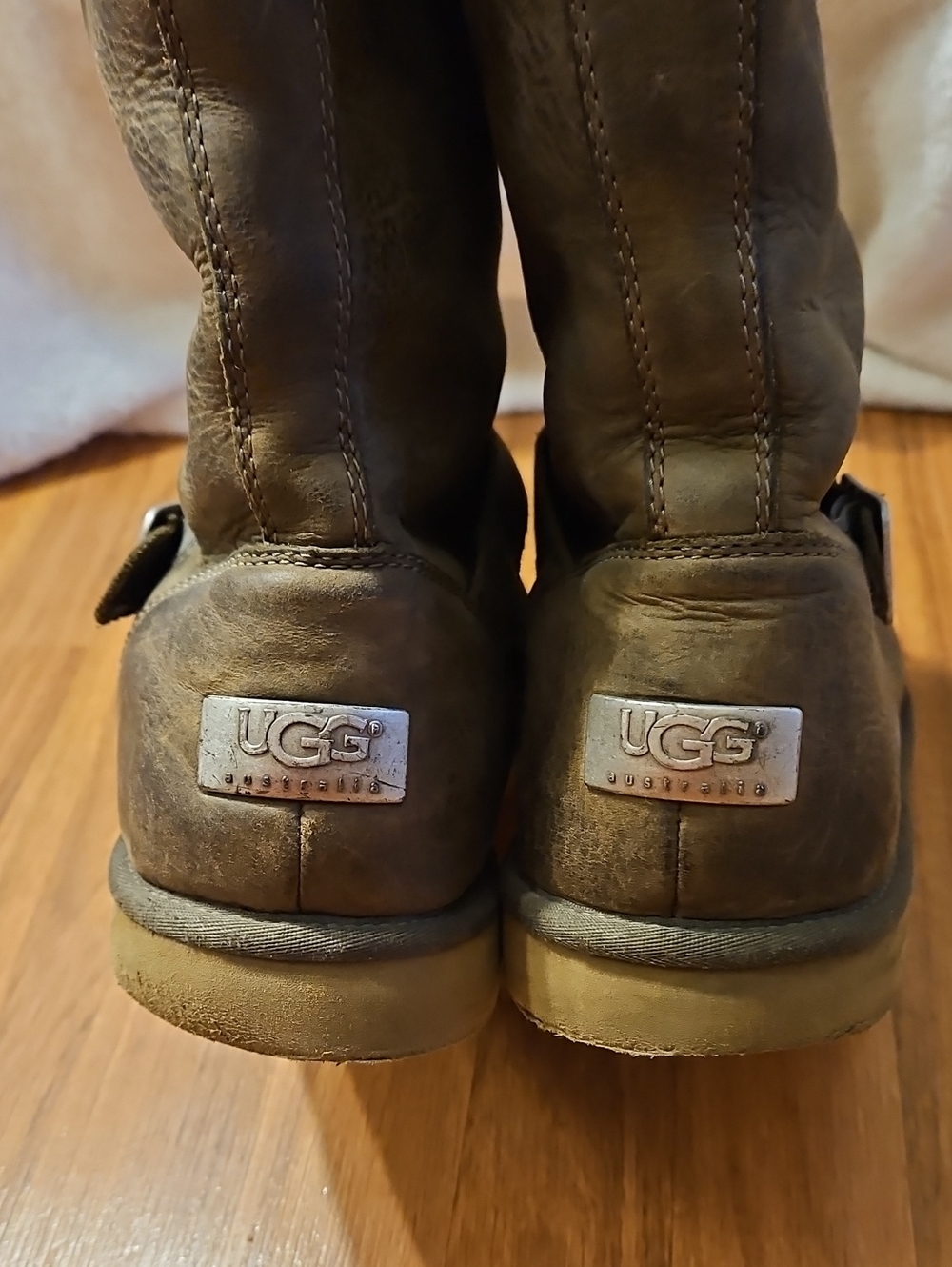 UGG Kensington Biker Boots Size 12 - Picture 4 of 16